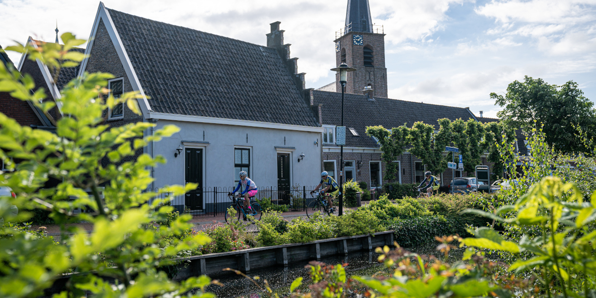 Dit zijn de 10 mooiste racefiets toertochten van 2025