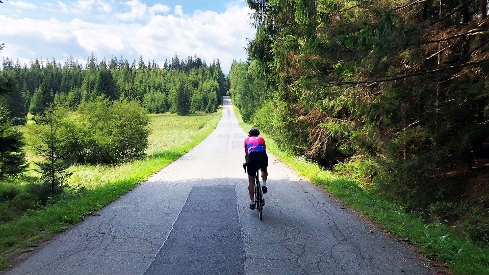 Fietsen over perfecte wegen in Zuid-Bohemen