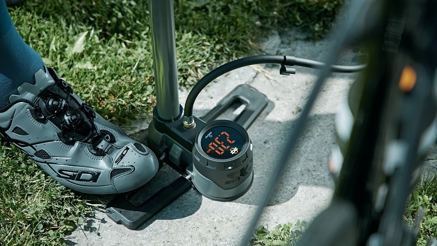 Nieuwe fietspomp? Gun jezelf de SKS RENNKOMPRESSOR NXT DIGI