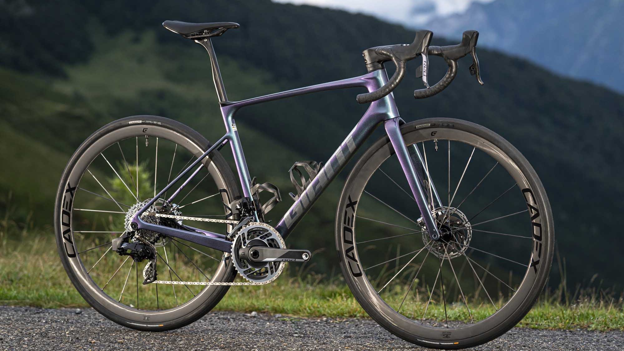 Giant onthult nieuwe Defy racefietsen