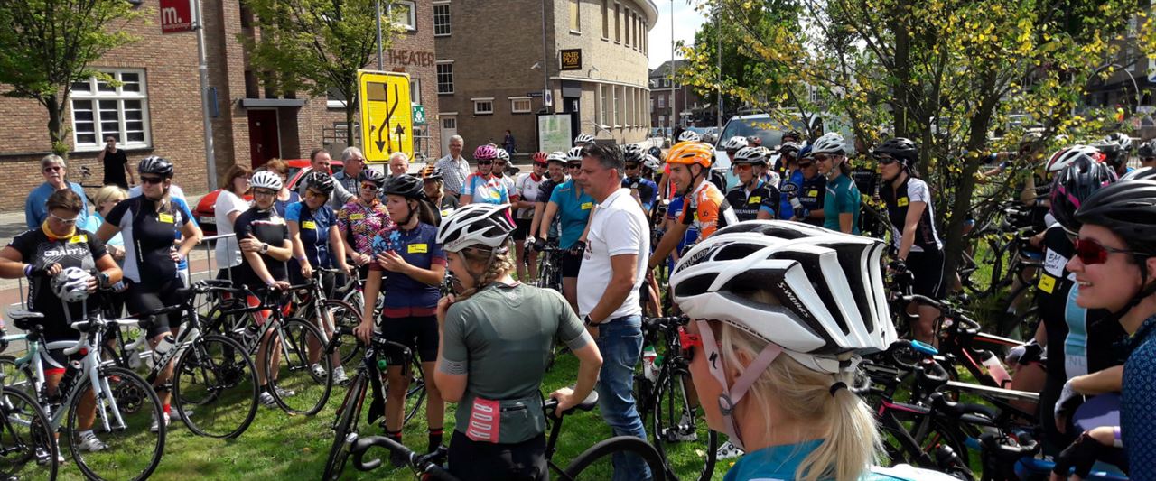 Clinic en wielercafé bij Boels Ladies Tour