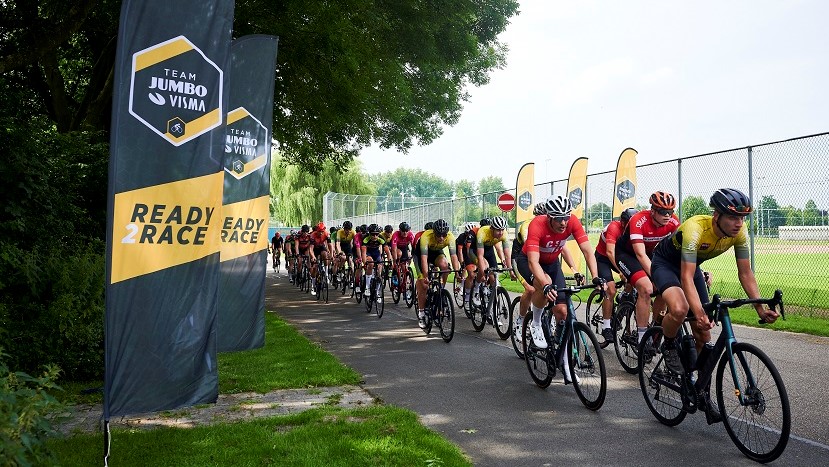 Doe eens mee aan een laagdrempelige Ready2Race wielerwedstrijd