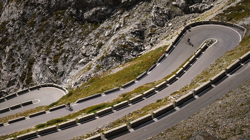 Alpentocht: beklim de Stelvio voor CliniClowns