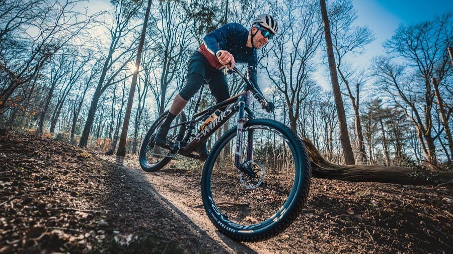 Eerste indruk: de nieuwe Specialized Epic 8 – razendsnelle bike met elektronische vering