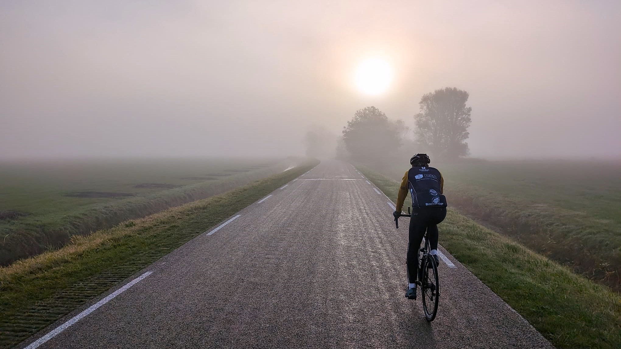 Wat is dikke lucht? En heb je er als fietser écht last van?