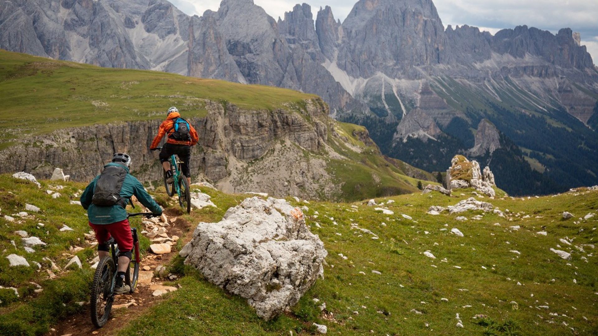 Machtig mooi mountainbike-avontuur in de Dolomieten