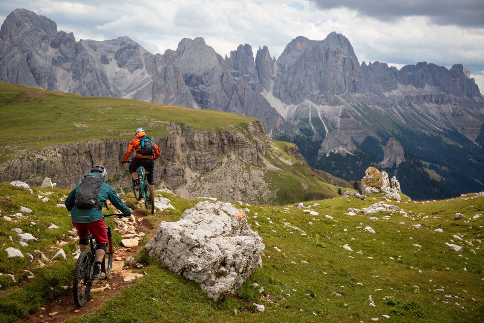Machtig mooi mountainbike-avontuur in de Dolomieten