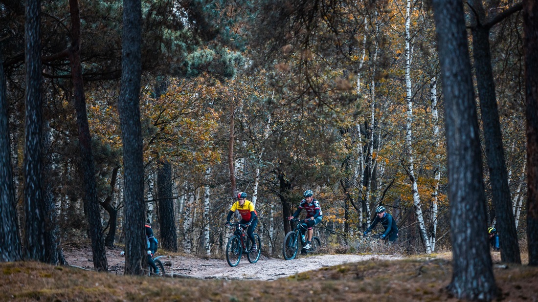 Mountainbikers en gravelaars komen deze herfst aan hun trekken in Twente