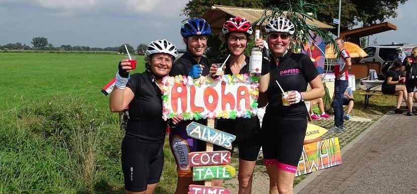 Damestoertocht 'Deerns op Fietse'