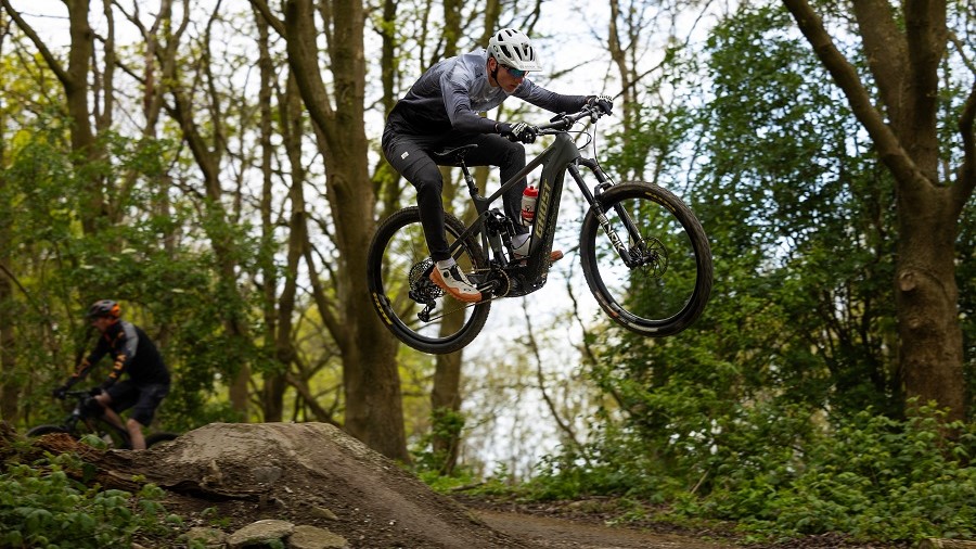 Jeroen van Eck op roadtrip langs Nederlandse MTB-routes