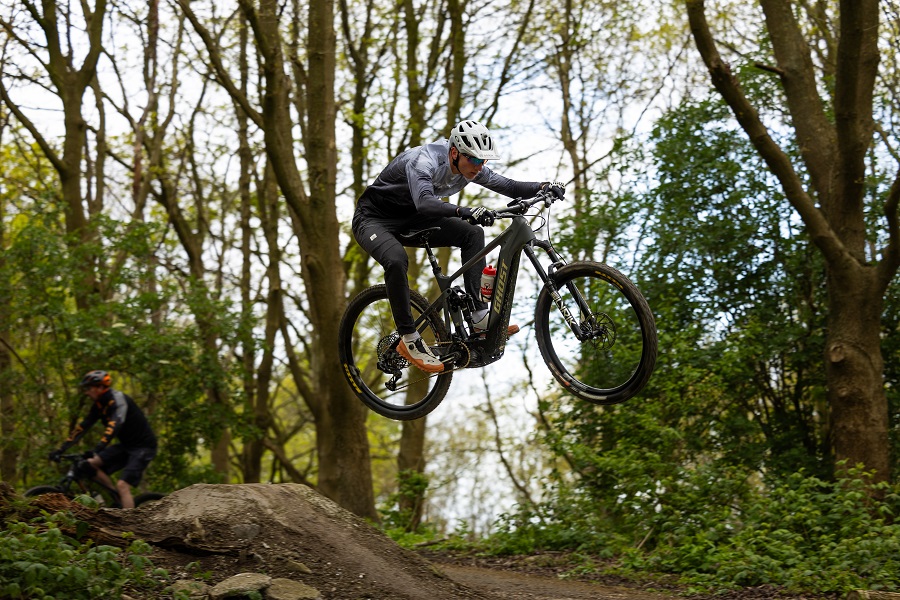 Jeroen van Eck op roadtrip langs Nederlandse MTB-routes