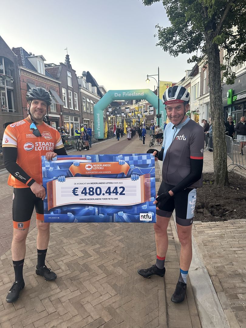480 duizend euro van de Nederlandse Loterij voor de basis van de wielersport