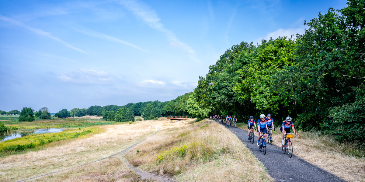 Dit zijn de 10 mooiste racefiets toertochten van 2025