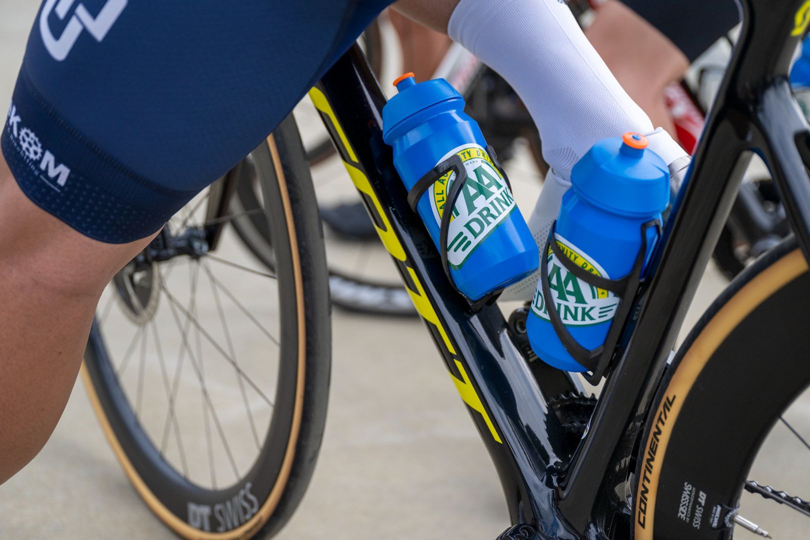 Probeer AA Drink sportpoeders gratis uit bij 10 toertochten