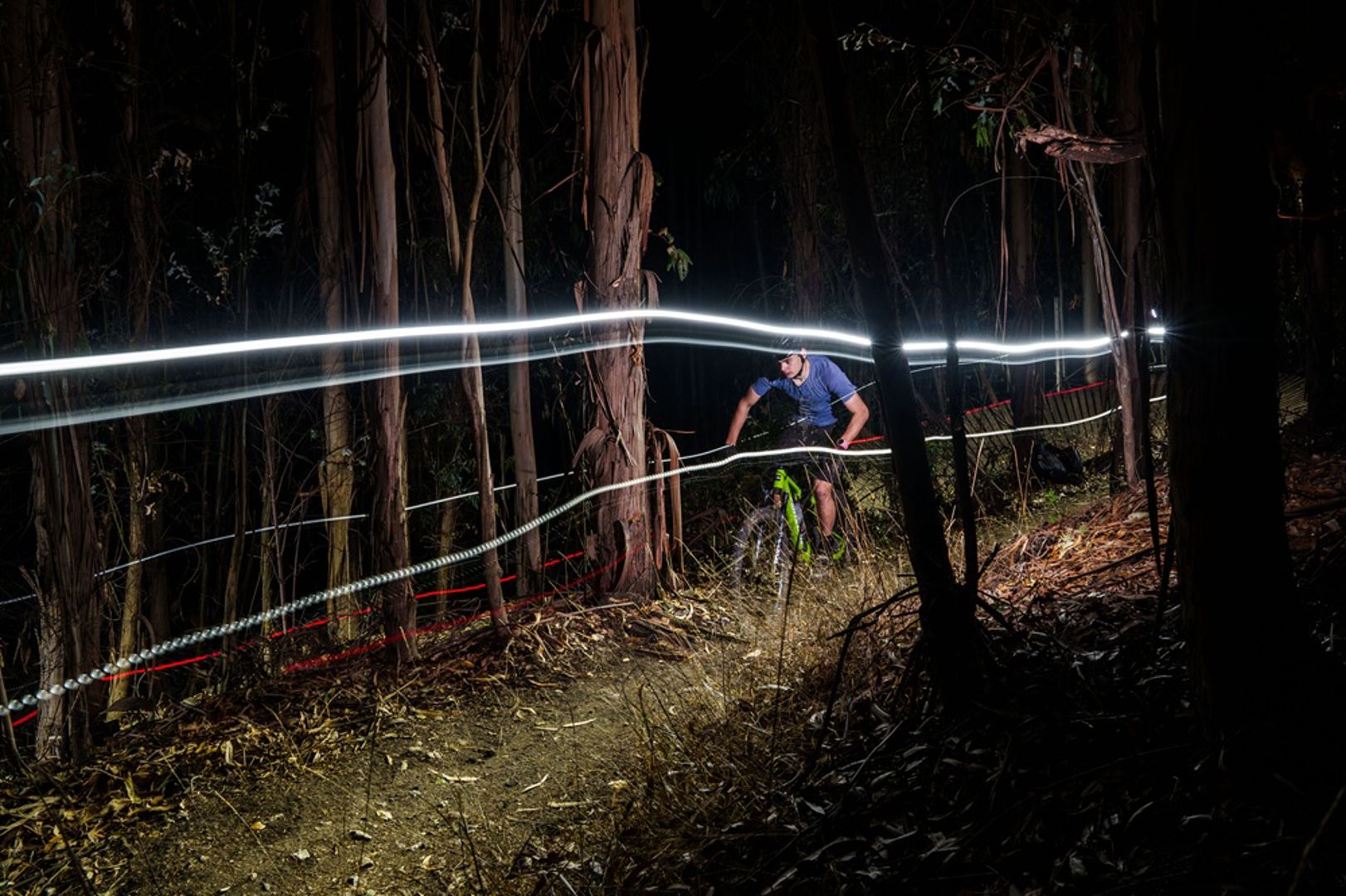 Beleef de trails in het donker tijdens de Lezyne Night Ride