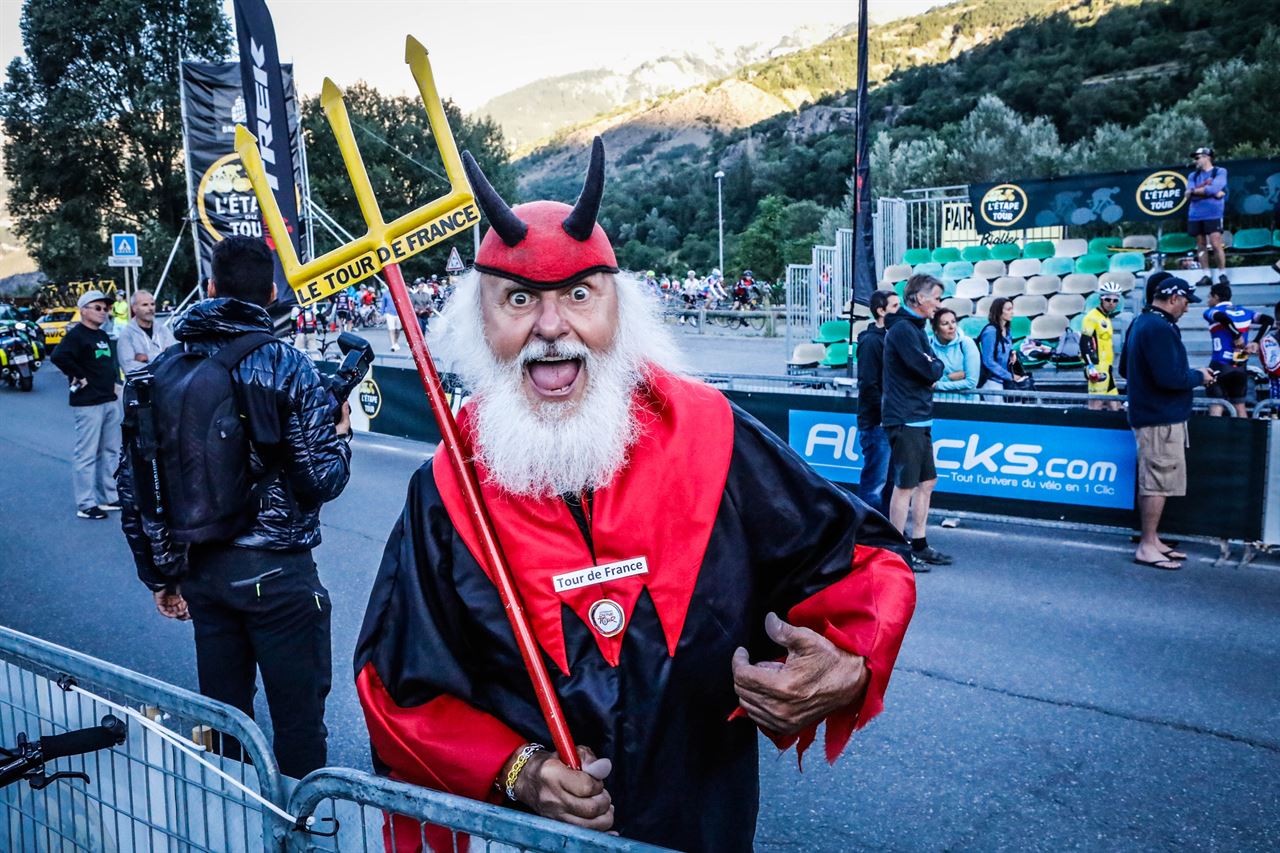 Wielerfanaat Didi Senft, alias de Tourduivel