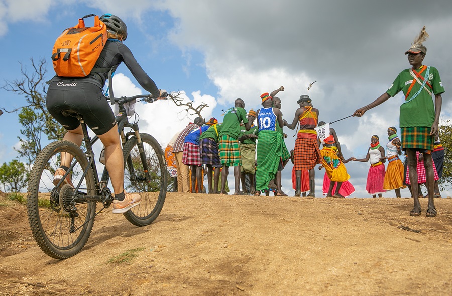 Op fietsavontuur in Oeganda met CvA Travel