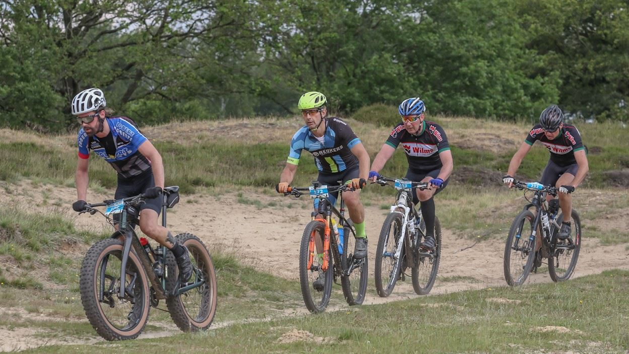 Biken in  de Bartje 200