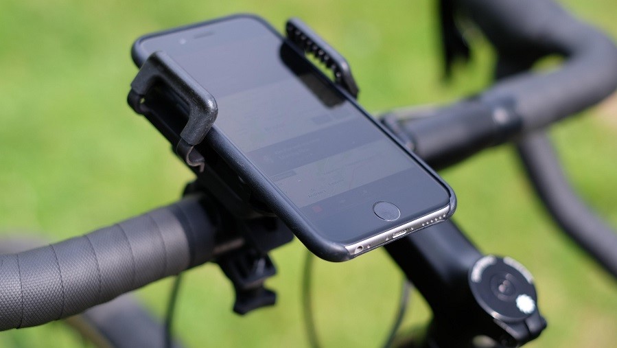 Daarom een telefoonhouder op de fiets