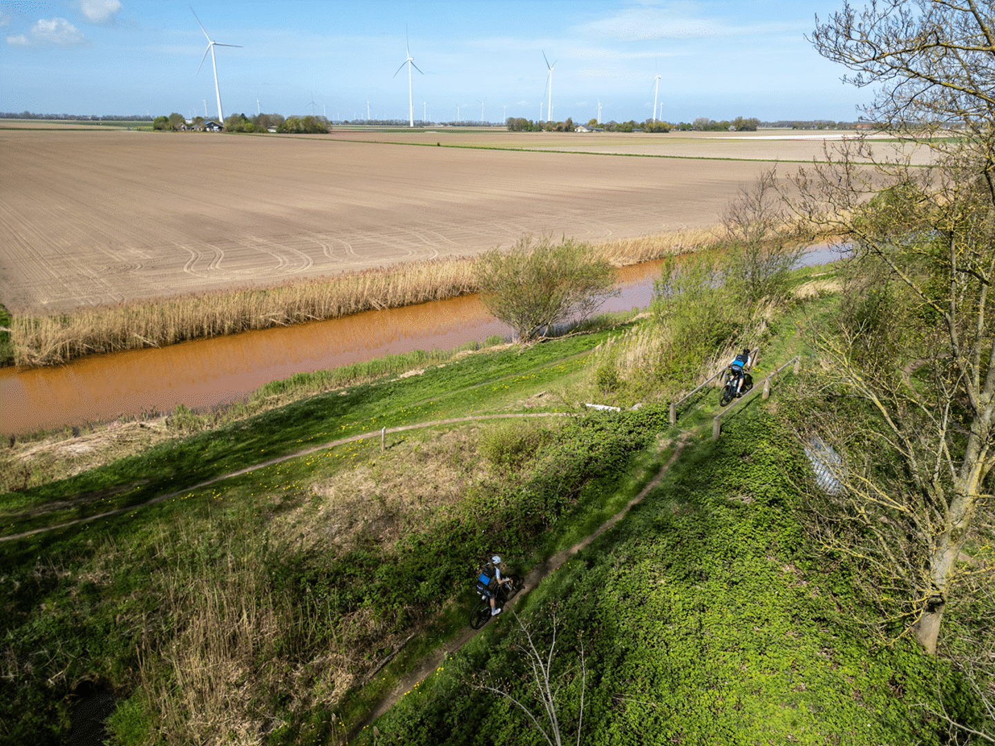 Rijden over de zeebodem op MTB-route Zeewole